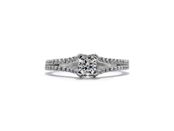 18ct White Gold Split Shoulder Diamond Ring