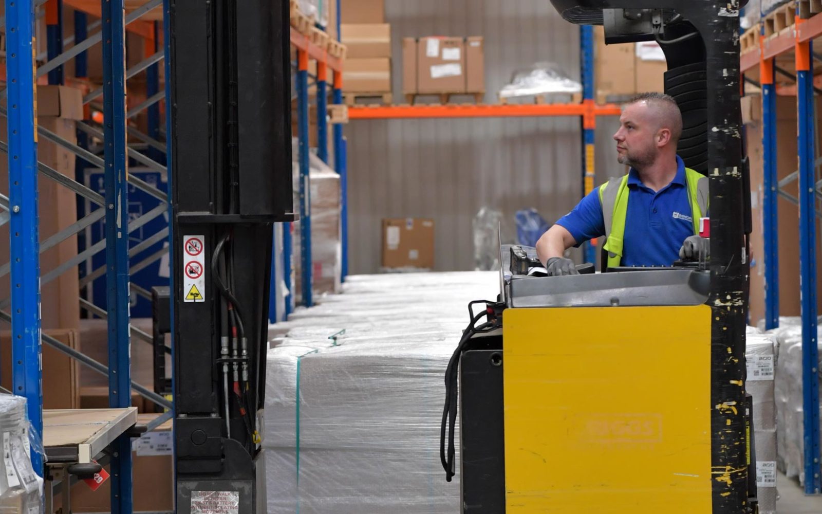 Warehouse-Forklift