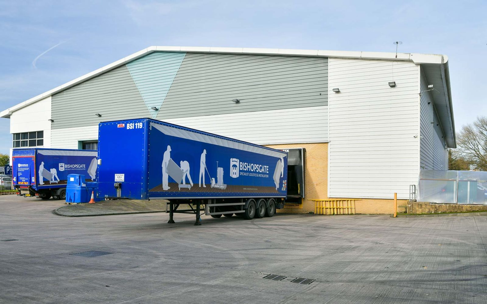 Lorries-loading