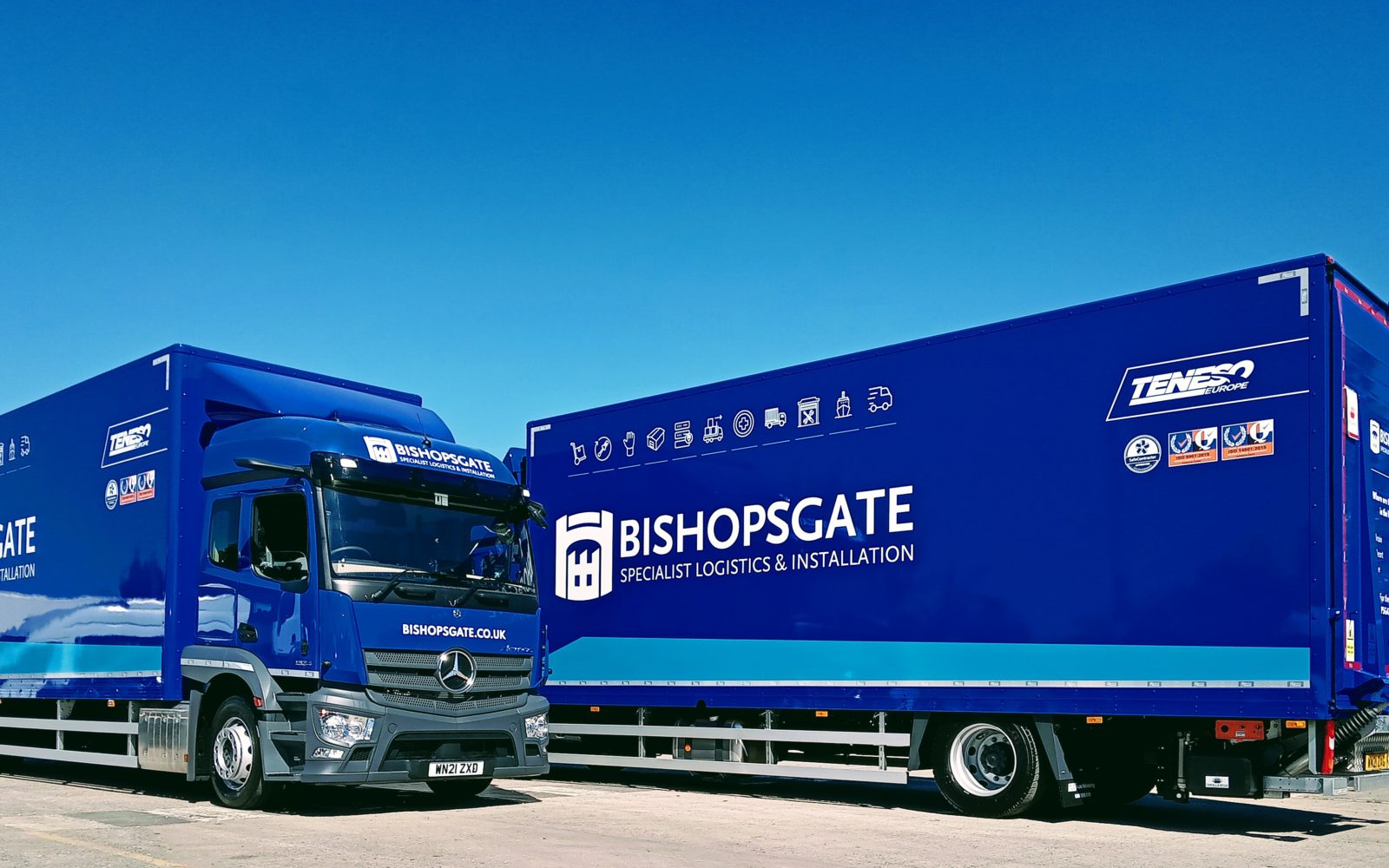 Bishopsgate trucks with new livery