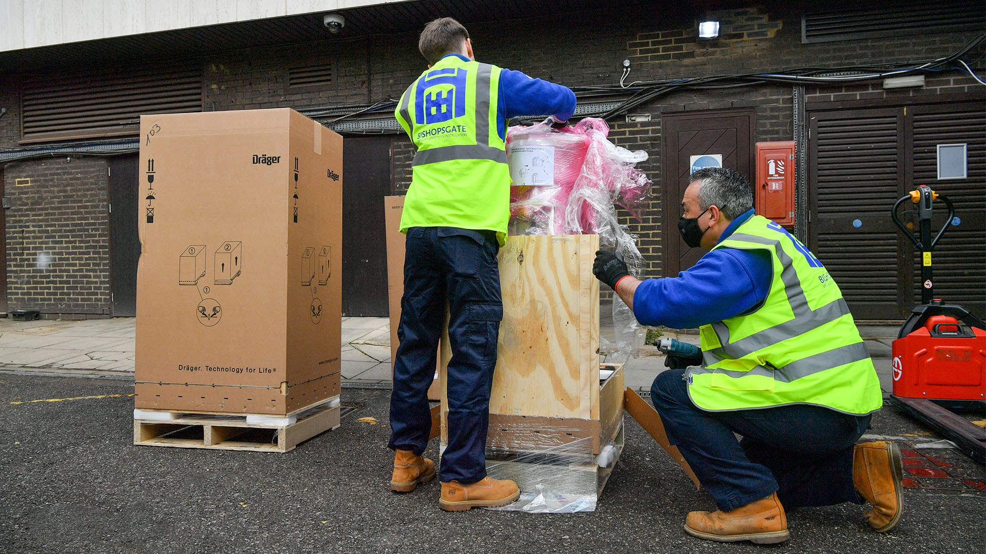 Unpacking ventilator