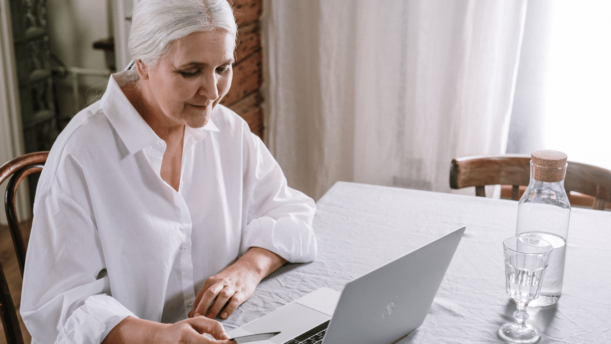 Old women on her laptop