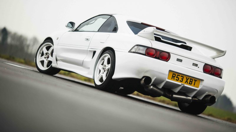 White Mr2-14