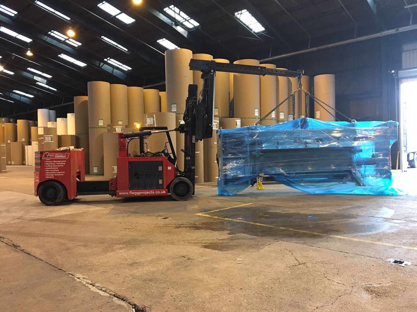 Hoist moving equipment