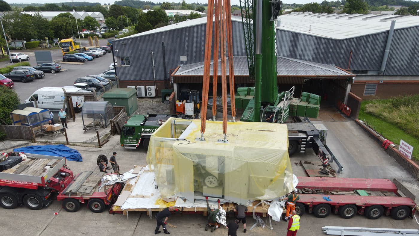 8 Types of Removal Equipment_Mobile crane_2