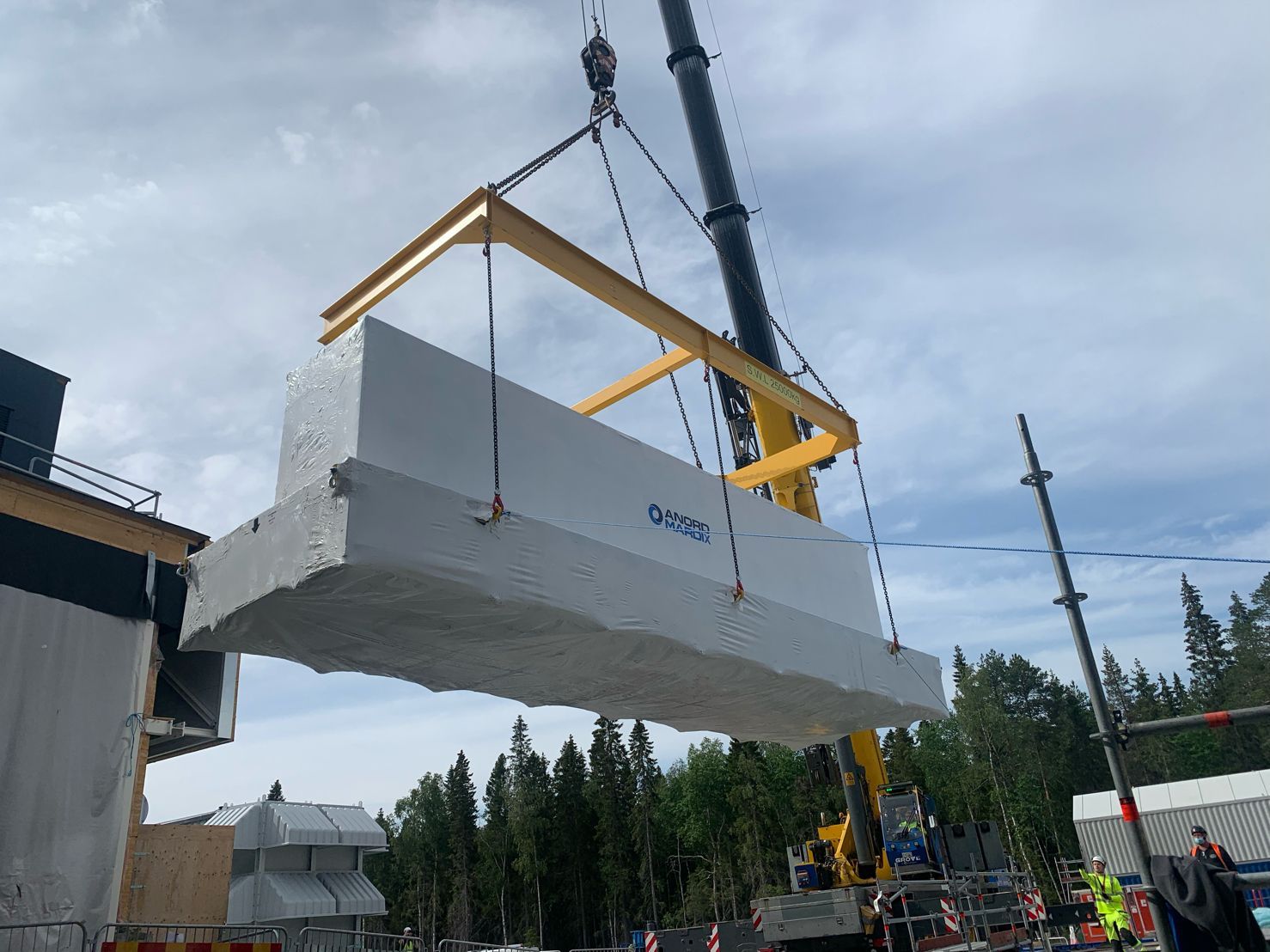 Lifting equipment frame