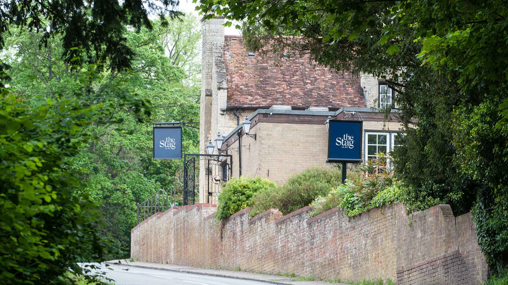 the-stag-mentmore-hill