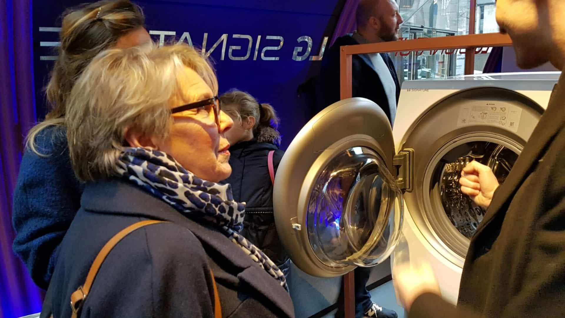 lg-signature-experiential-product-demo