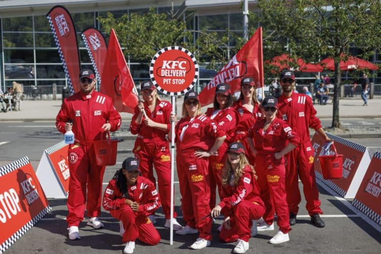 KFC delivery pit stop
